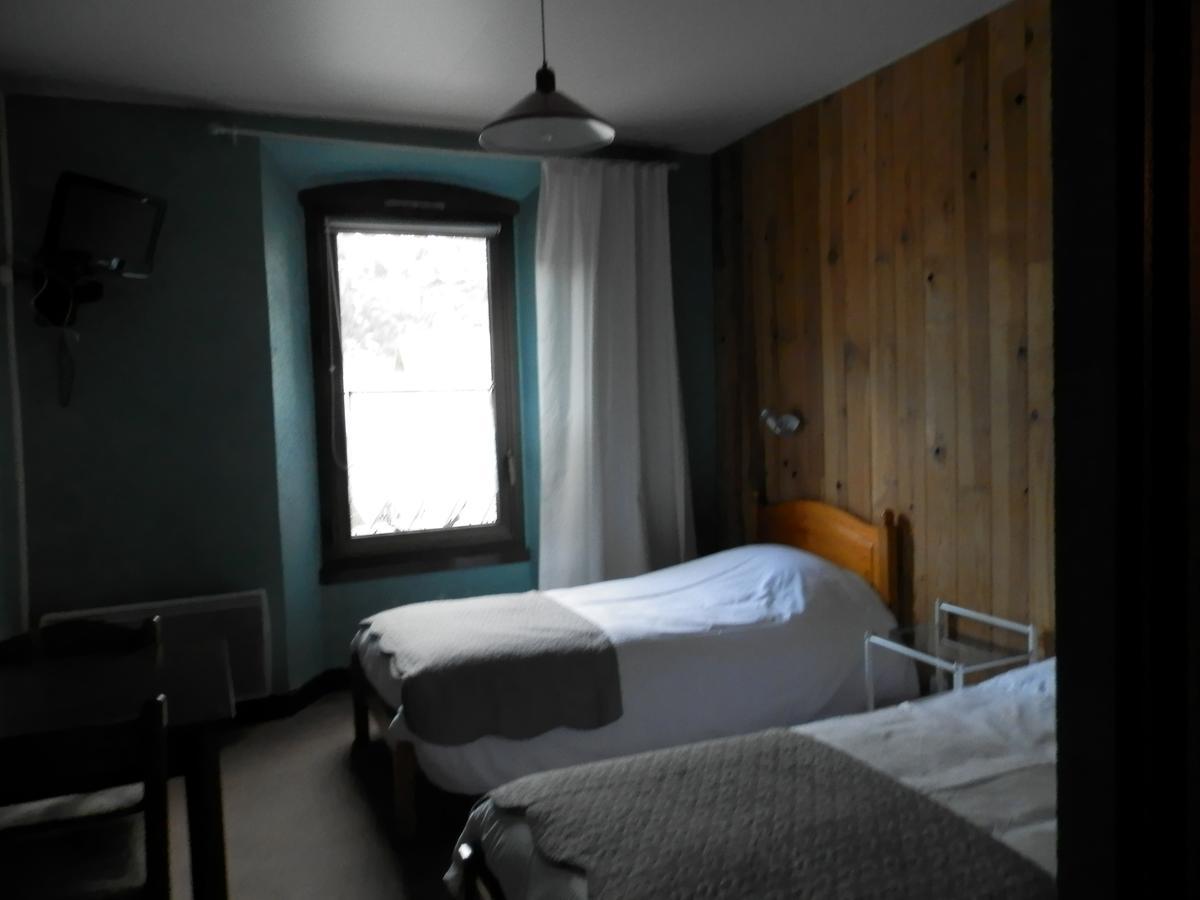 Hotel La Gare LʼArgentière-la-Bessée Exterior foto